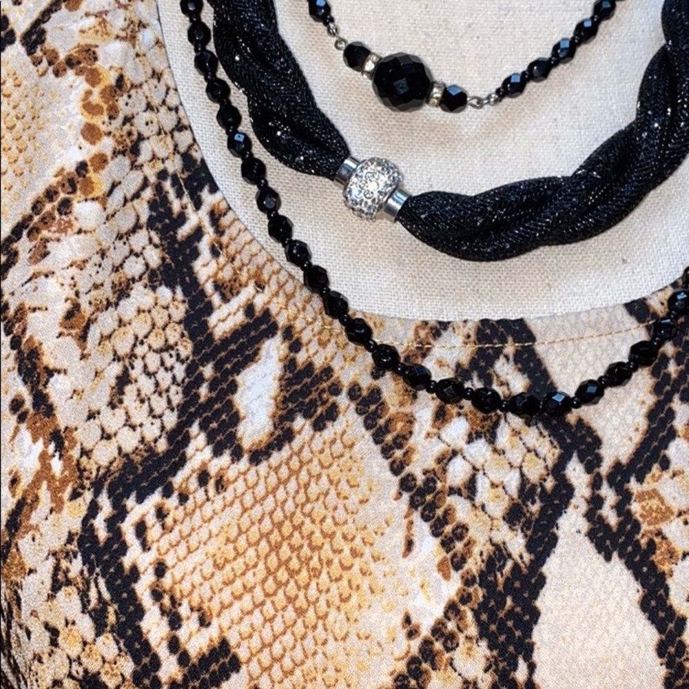 PINK ROSE Snake Print Top - Picture 3 of 6
